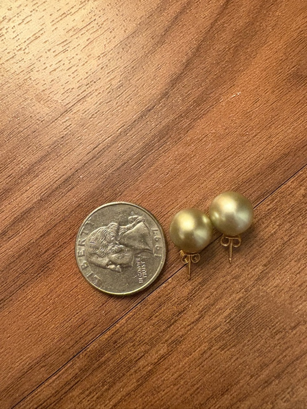 Grey Freshwater Pearl Stud Earrings - Picture 2 of 5